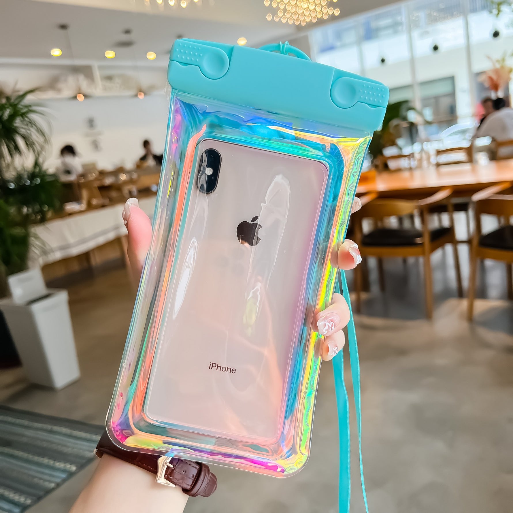 Husa subacvatica Holografica Waterproof Flippy, Snowproof, Universala, Impermeabila, cu Snur, pentru telefon sau