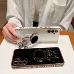 Husa Telefon 2in1, Flippy, Compatibila Samsung Galaxy S24 Plus, Carcasa TPU cu Suport Inclus Tip Astronaut, Protectie
