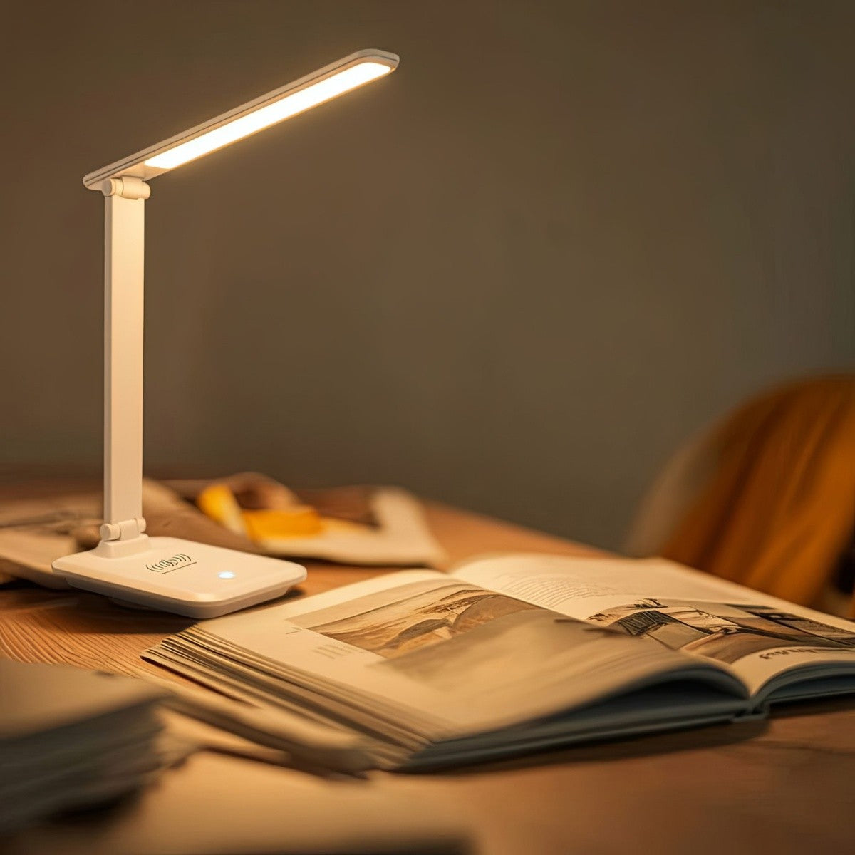 Lampă de birou LED de 9W cu încărcător Qi MCE616W