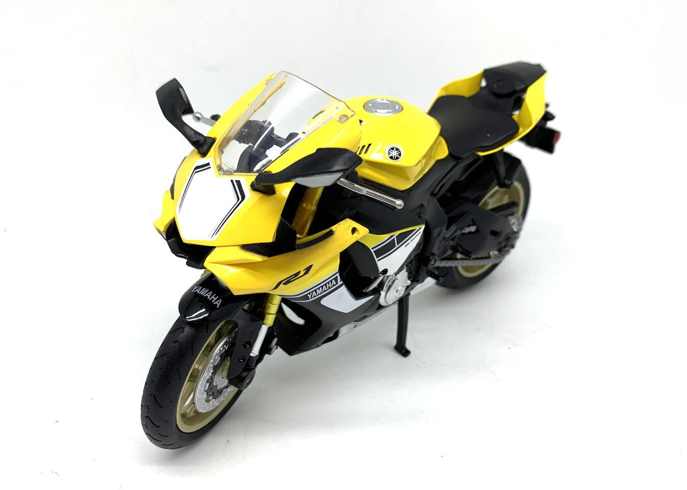 Motocicletă MSZ 1/12 Yamaha YZF-R1 galbenă