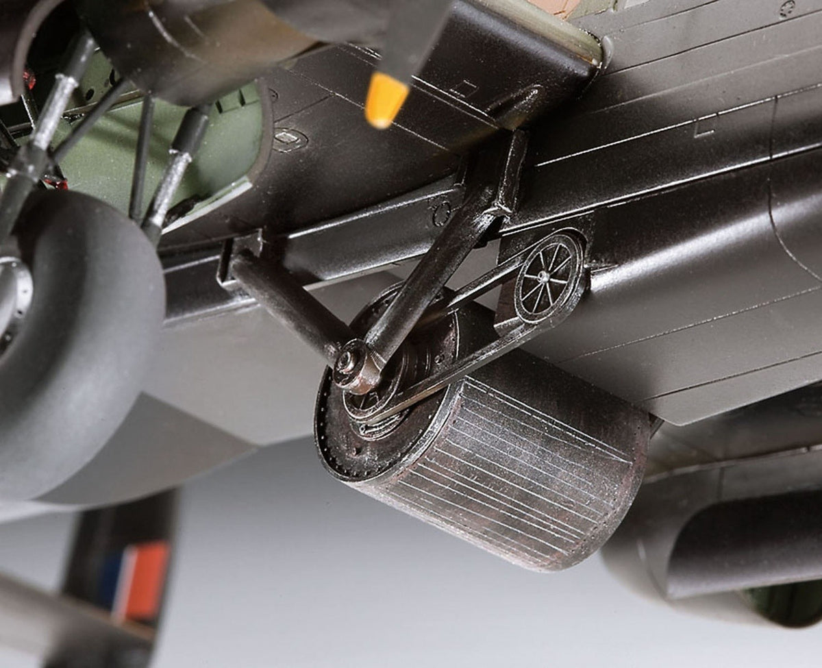 Kit de machete din plastic Avro Lancaster „Dambusters”