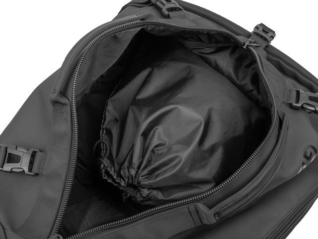 Rucsac pentru laptop PALLAD 570 de 17,3 inci, negru