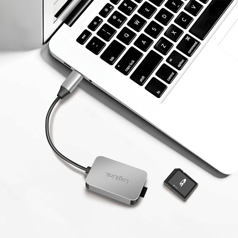 USB 3.2 Gen 1, SD/microSD, cititor de carduri USB-C