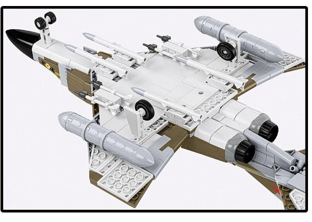 F-4M Phantom II blochează 728 de blocuri