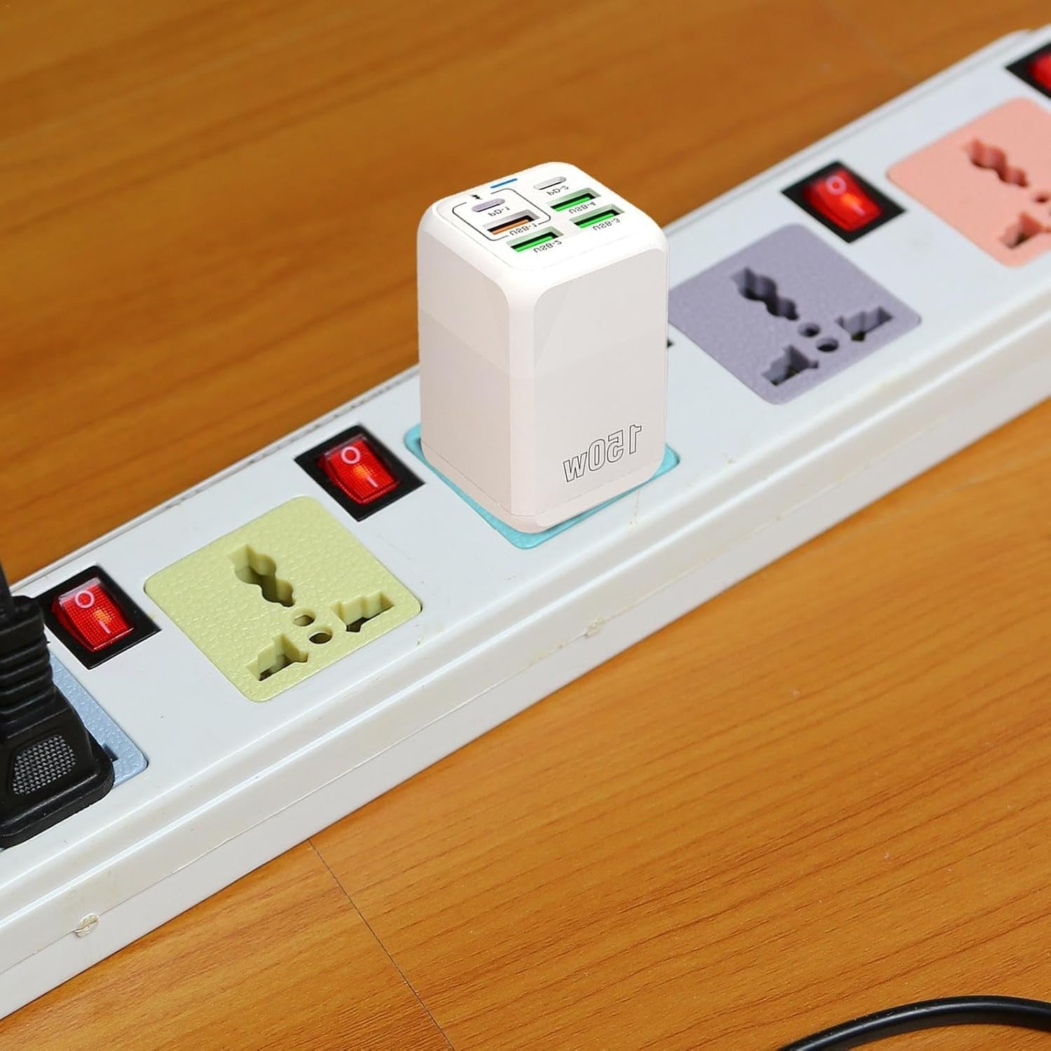 Incarcator Multifunctional, Flippy®, 6 Porturi (2 x PD Type C + 4 USB), 150 W, 5V, 2.4A, Incarcare Rapida, 4.4 x 4.4 x