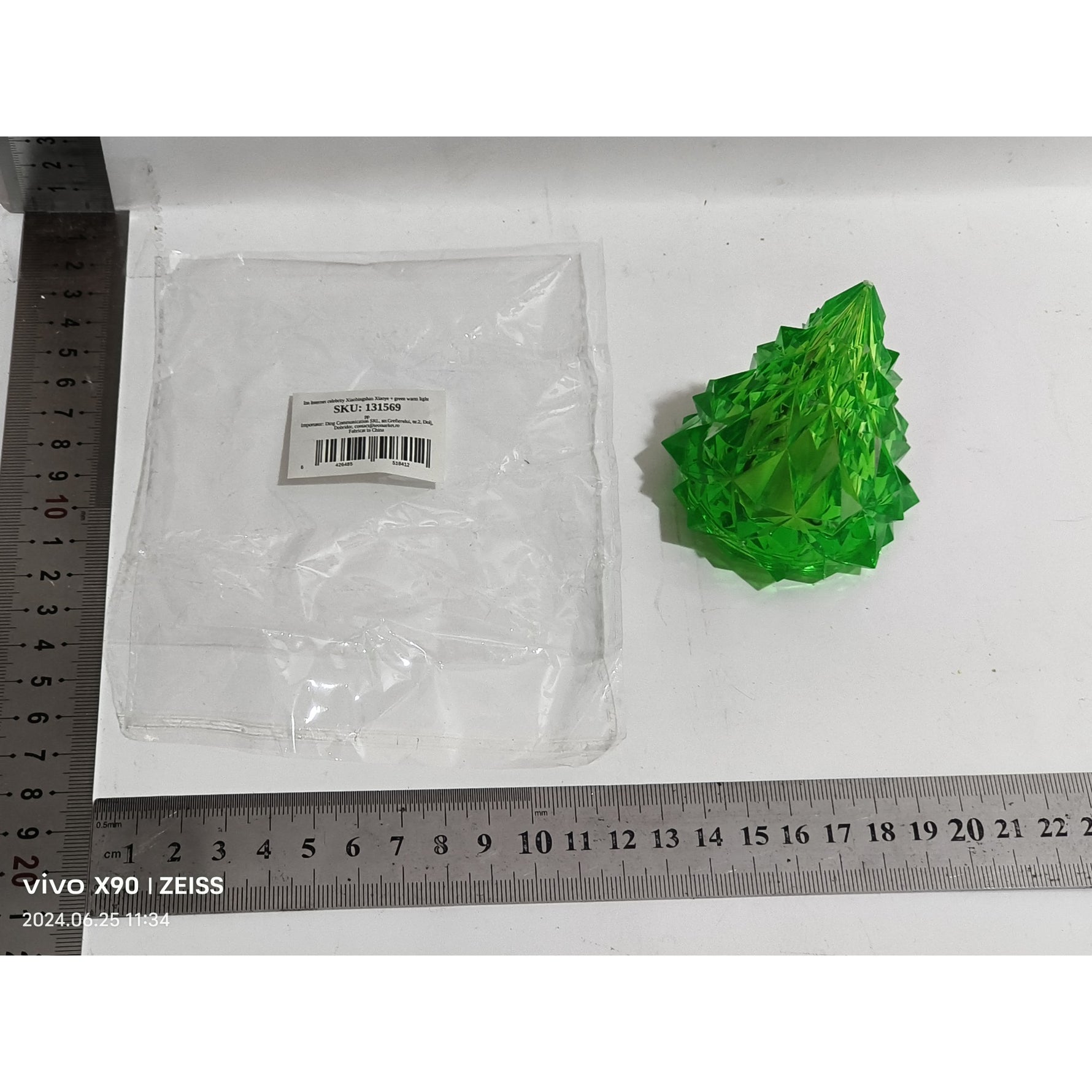 Lampa de Veghe, Flippy, Model IceBerg, Lumina Rece, cu Baterii, Verde, 6.5x8 cm