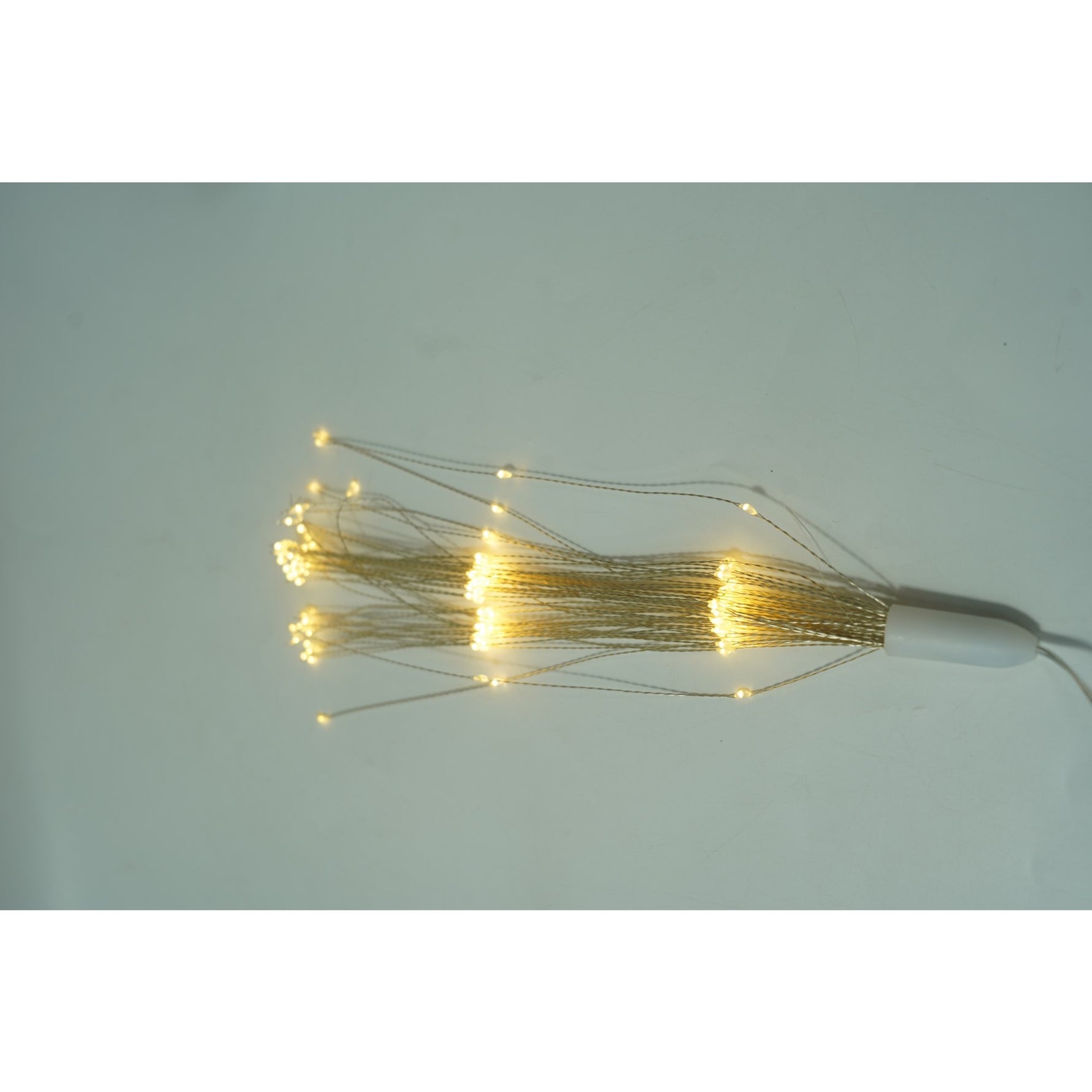 Instalatie Craciun, 150 LED-uri, alb cald, telecomanda 8 functii, cu baterii, explozie fireworks, fir cupru,
