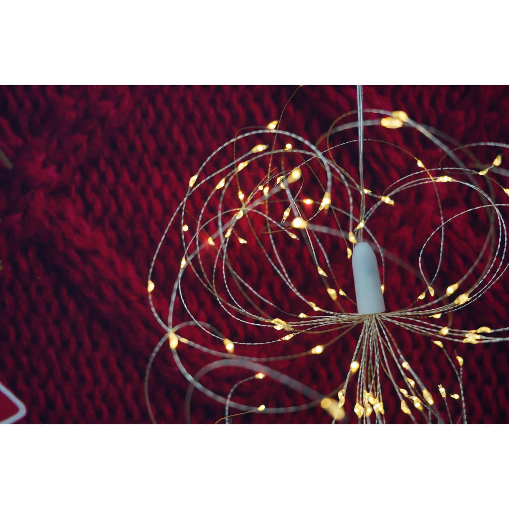 Instalatie Craciun, 180 LED-uri, alb cald, telecomanda 8 functii, cu baterii, explozie fireworks, fir cupru,