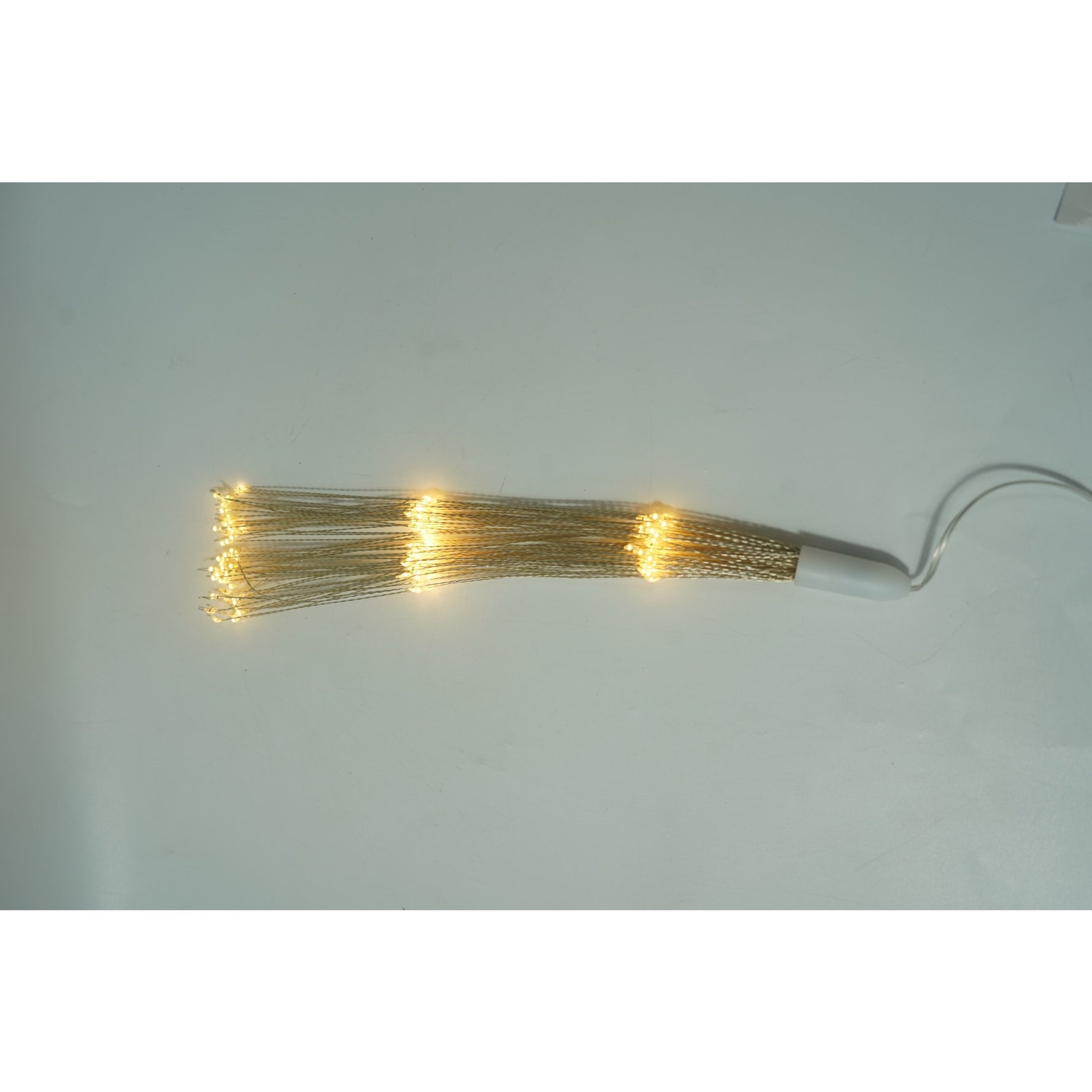 Instalatie Craciun, 180 LED-uri, alb cald, telecomanda 8 functii, cu baterii, explozie fireworks, fir cupru,