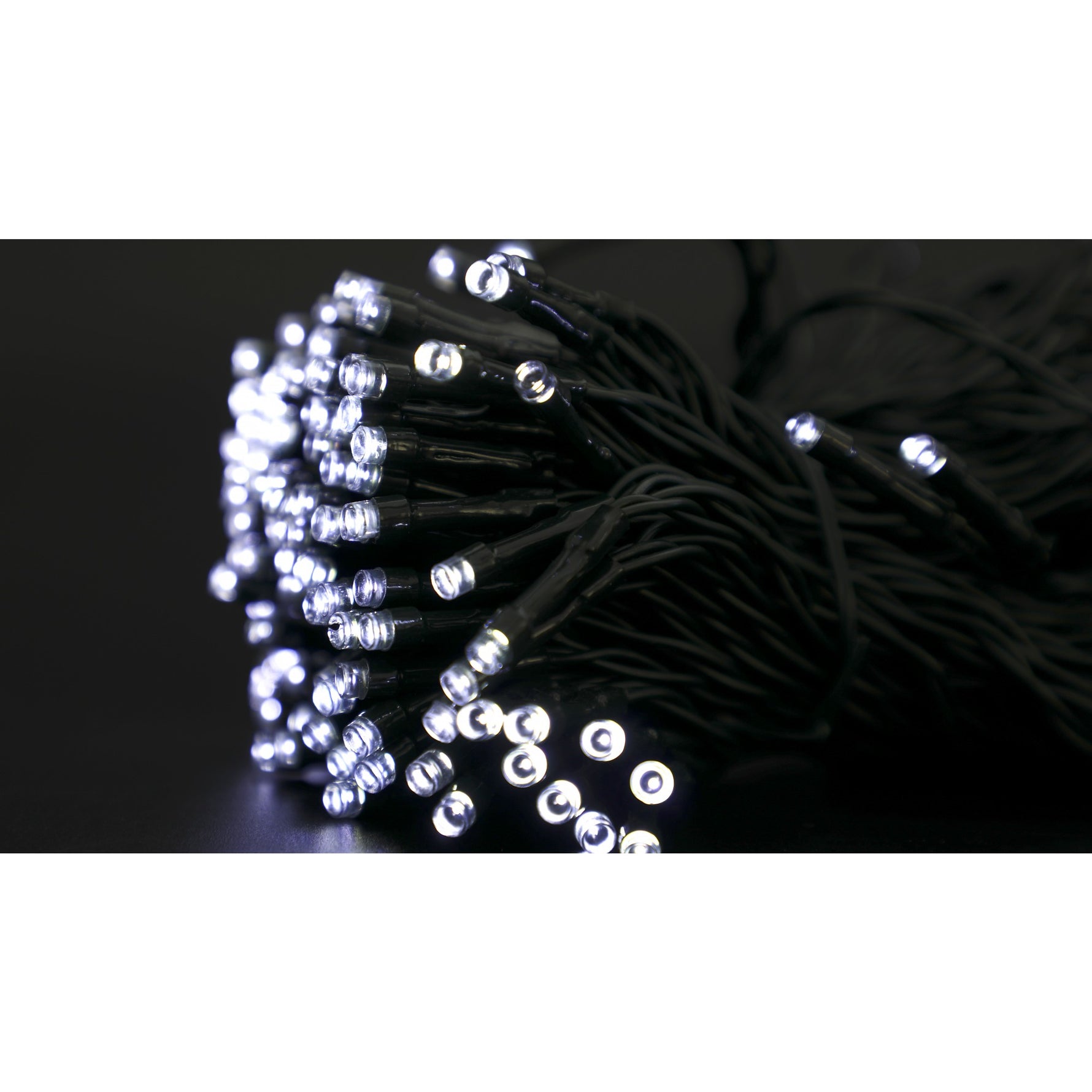 Instalatie Craciun, 20 metri, 200 de LED-uri, Alb Rece, cu energie solara, fir de cupru, liniar, interior/exterior,