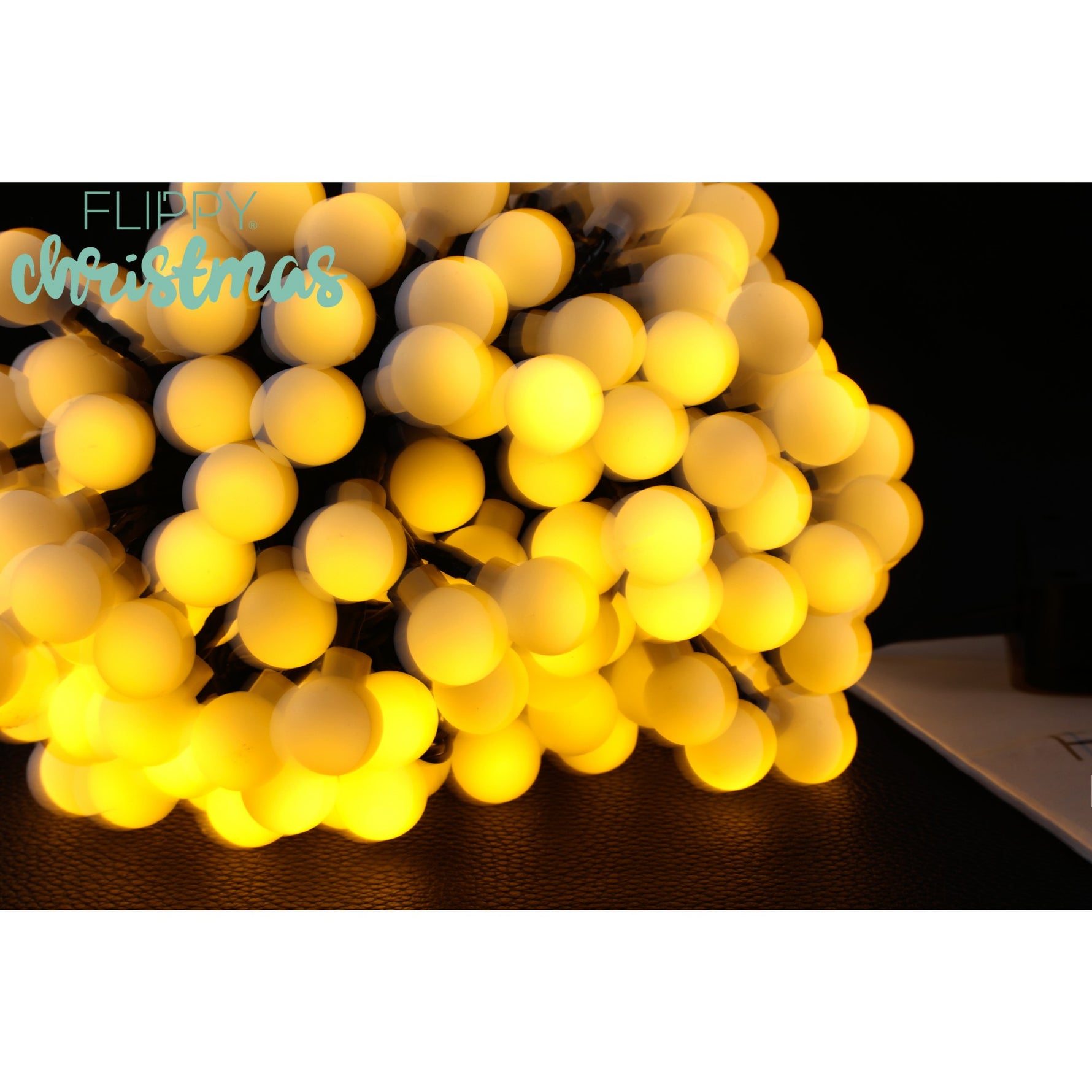 Instalatie Craciun, 22 metri, 200 de LED-uri cu ornament tip Bulb, 8 jocuri de lumini alb cald, cu energie solara,