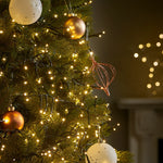 Instalatie de Craciun liniara Yoto, 10 m, din care 1 m cablu priza 220V, 100 LED, 8 jocuri de lumini, beculet in 6