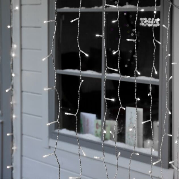 Instalatie Craciun, Tip Perdea, IP44, 17 m x 1 m, 1020 LED-uri, Alb rece, cu flash, Transformator, Interconectabila,