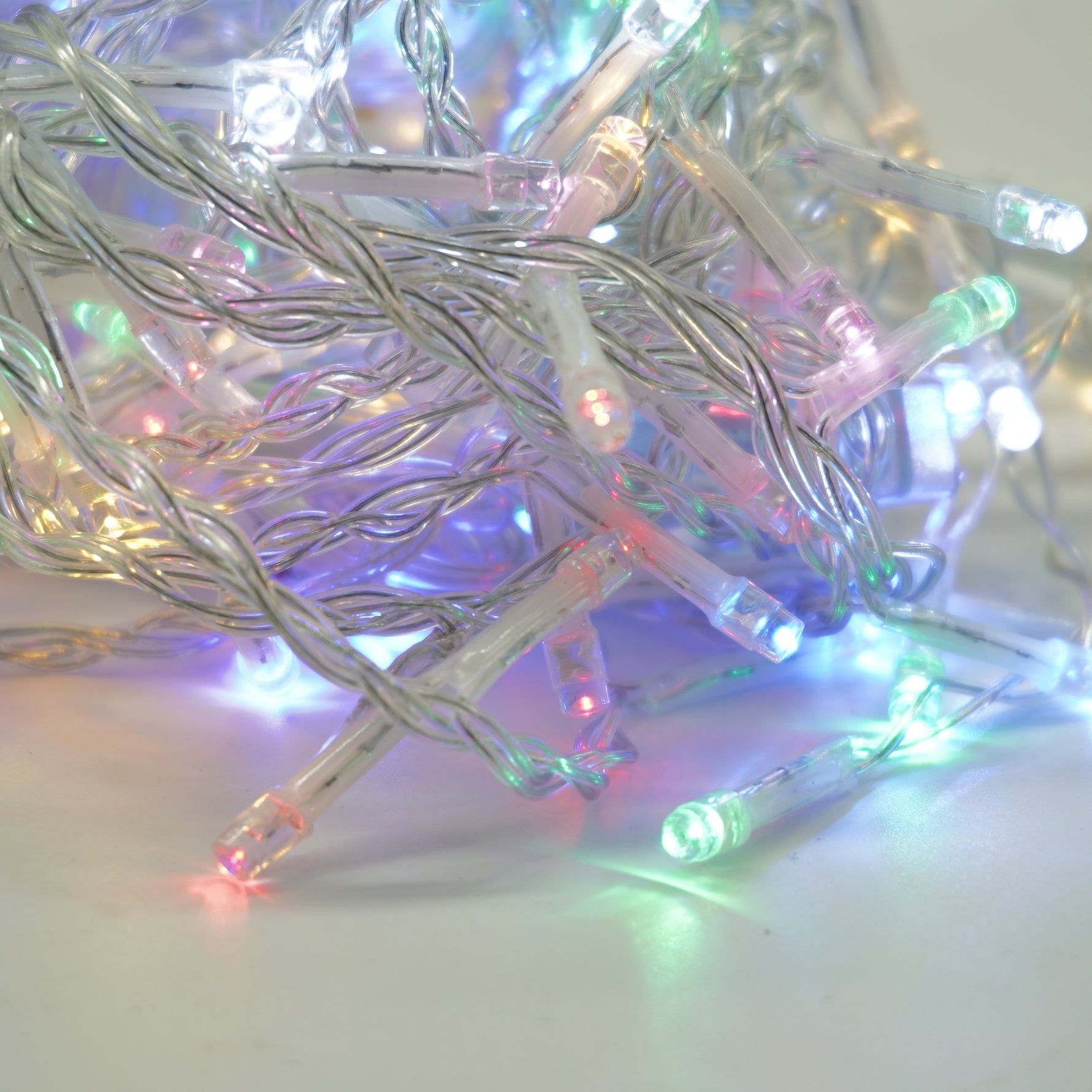 Instalatie Craciun Yoto, Tip Perdea, 2 m x 1 m, 120 LED-uri, Prelungitor 1.5 m, 8 Jocuri de Lumini, Interconectabila,