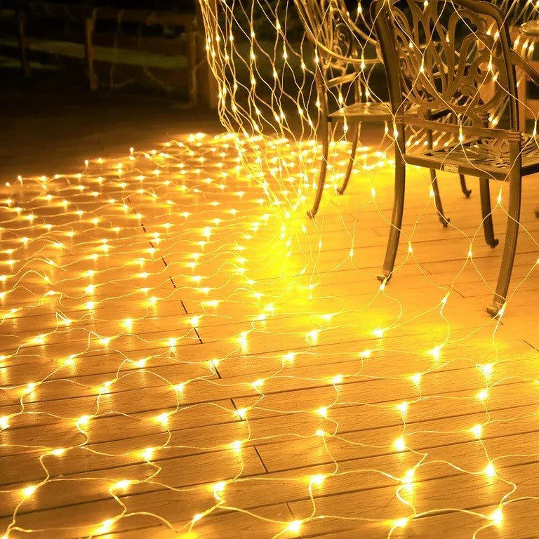 Instalatie Craciun Yoto, Tip Plasa, 1.2 m x 1.2 m, 80 LED-uri, Prelungitor 1.5 m, 8 Jocuri de Lumini, Interconectabila,