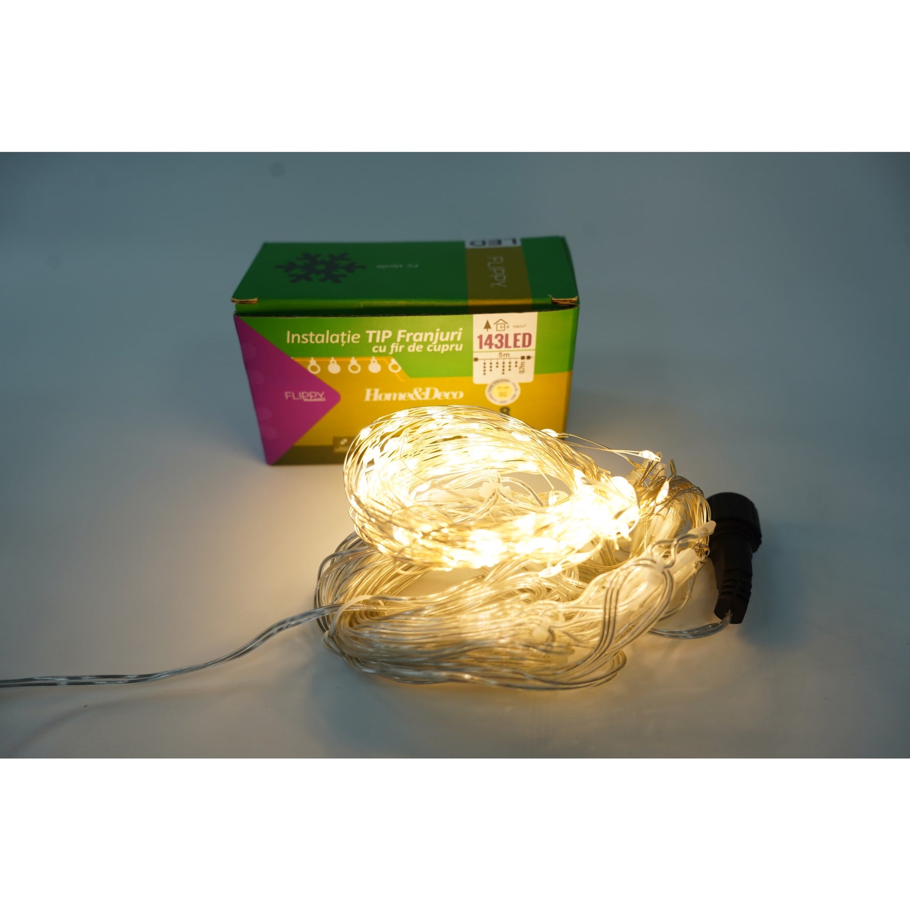 Instalatie de Craciun Flippy® Tip Turturi, Franjuri cu 8 jocuri de lumini, Sectiune 5 m, 143 LED-uri, Interconectabila,