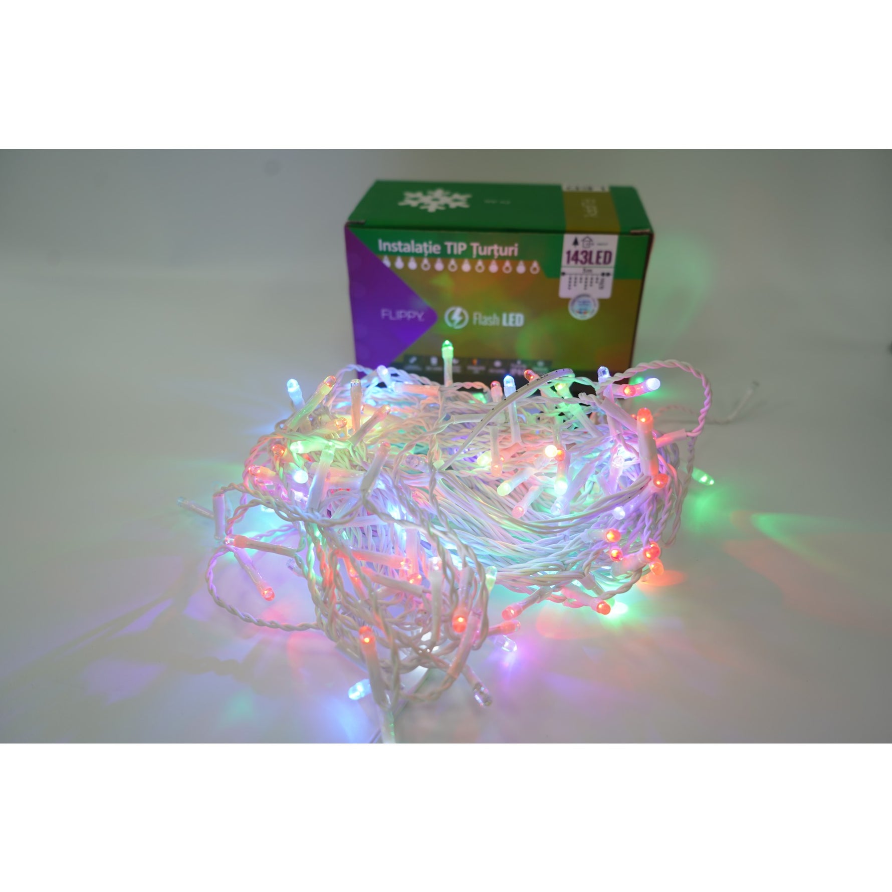 Instalatie de Craciun Flippy® Tip Turturi, Franjuri cu Flash, Sectiune 5 m, 143 LED-uri, Interconectabila, Fir Alb,