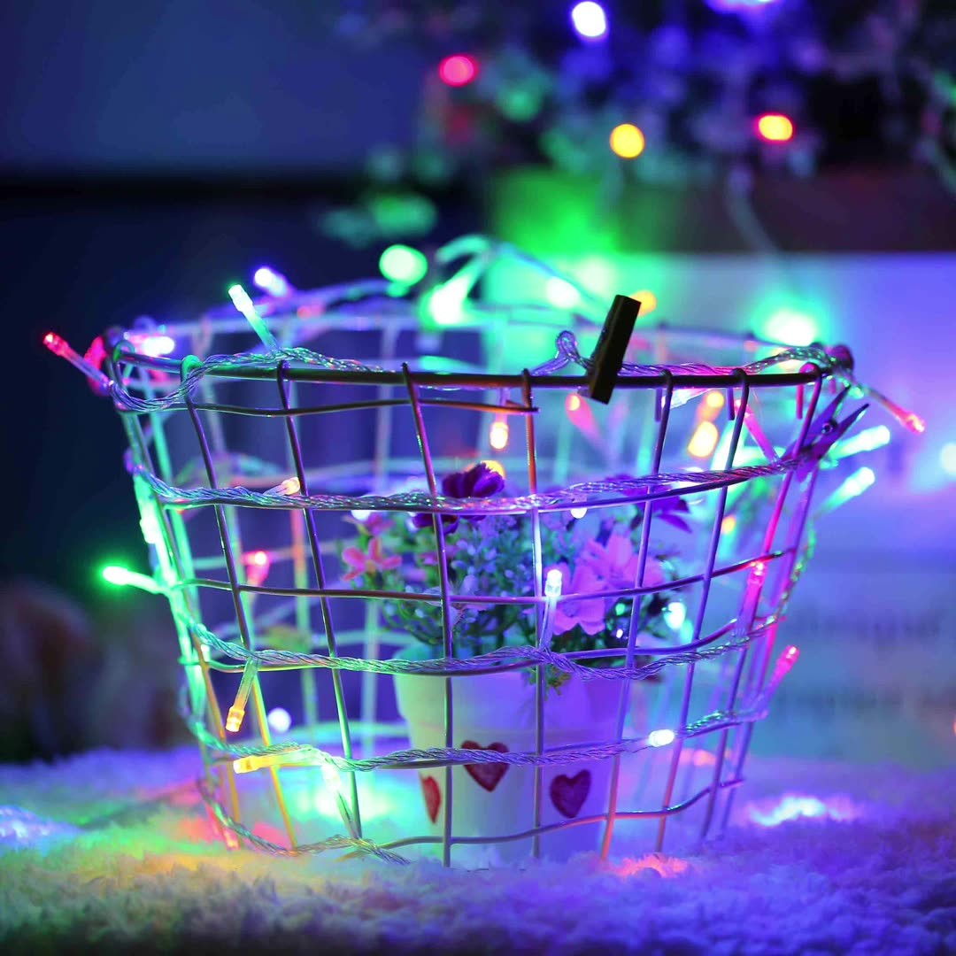 Instalatie de Craciun, Liniara, 1 m, Baterii, 10 LED-uri, Multicolor, 2 Jocuri de Lumini, Fir Transparent,
