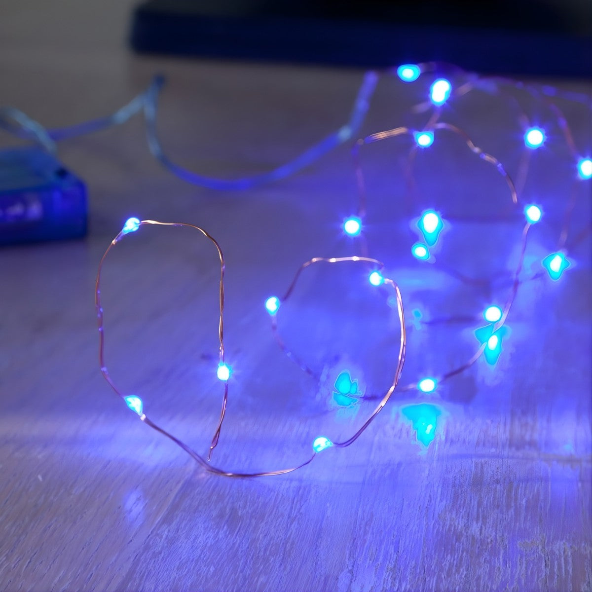 Instalatie de Craciun Liniara, Flippy®, Tip Liniara, Fir Cupru, 8 Jocuri de Lumini, cu Telecomanda, 10 m, 100 Led-uri,