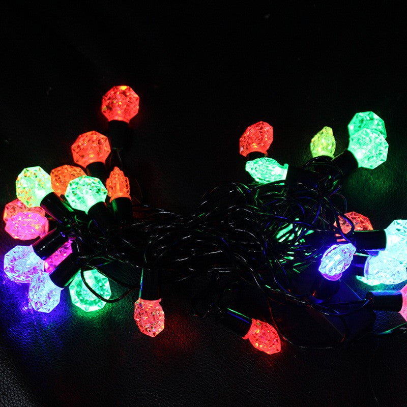 Instalatie de Craciun Liniara RGRB Yoto, 10 m, din care 1 m Prelungitor 220V, 40 LED, Model Anise, Utilizare