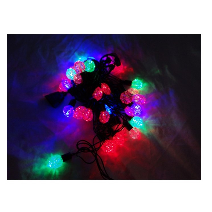 Instalatie de Craciun Liniara RGRB Yoto, 10 m, din care 1 m Prelungitor 220V, 40 LED, Model Anise, Utilizare