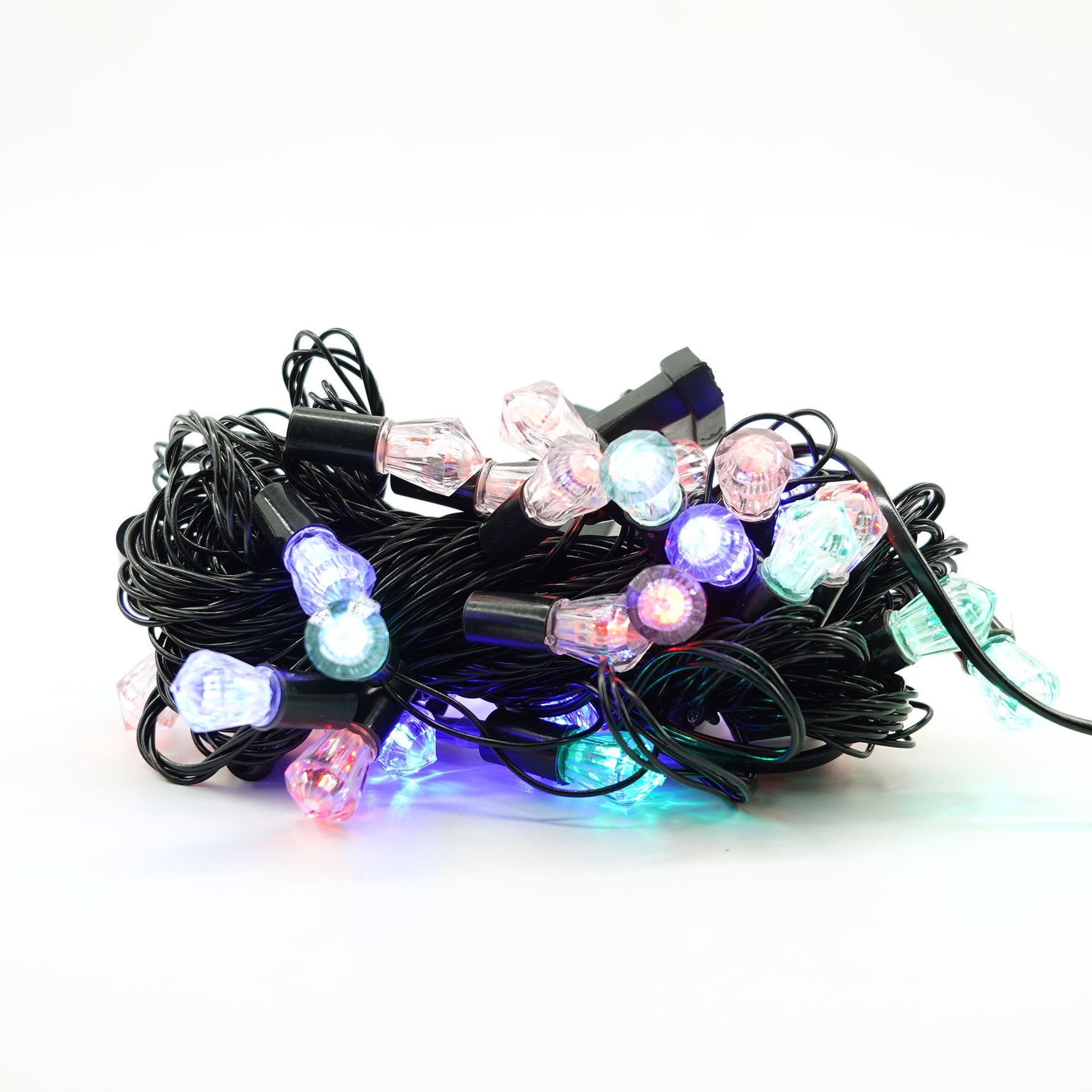 Instalatie de Craciun Liniara RGRB Yoto, 10 m, din care 1 m Prelungitor 220V, 40 LED, Model Diamante, Utilizare