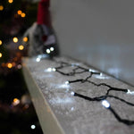 Instalatie de Craciun liniara Yoto, 10 m, din care 1 m cablu priza 220V, 100 LED, 8 jocuri de lumini, controler, fir
