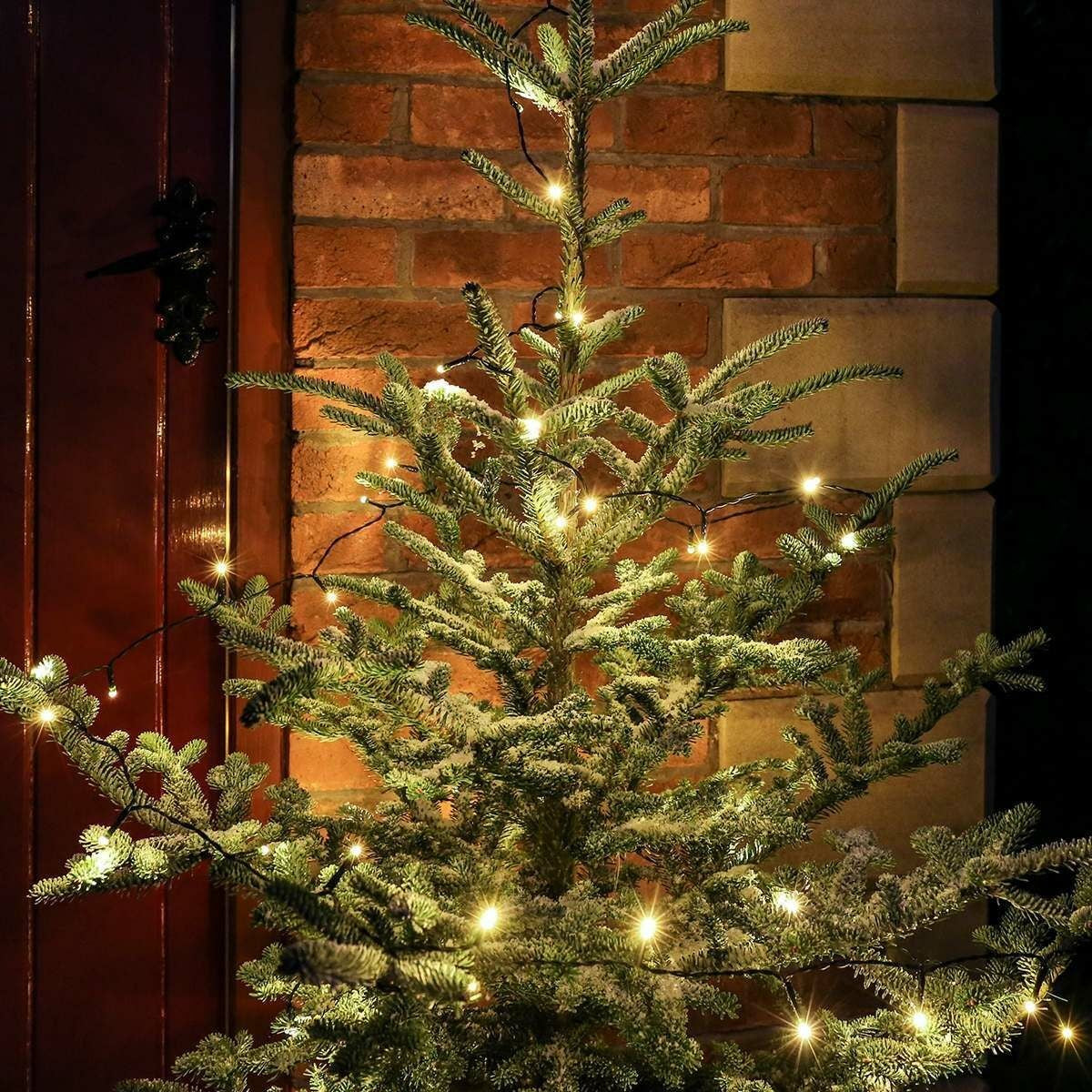 Instalatie de Craciun liniara Yoto, 10 m, din care 1 m cablu priza 220V, 100 LED, 8 jocuri de lumini, controler, fir