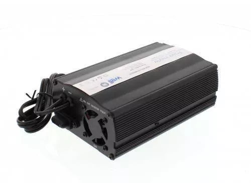Invertor de tensiune 12V-230V 150W si USB 5V 500mA Well