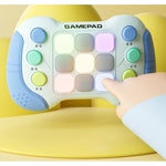 Jucarie Interactiva Flippy, Tip Consola Pop It, 6 butoane functionale, 5 Moduri de Joc, 600 Niveluri, + 3 ani,
