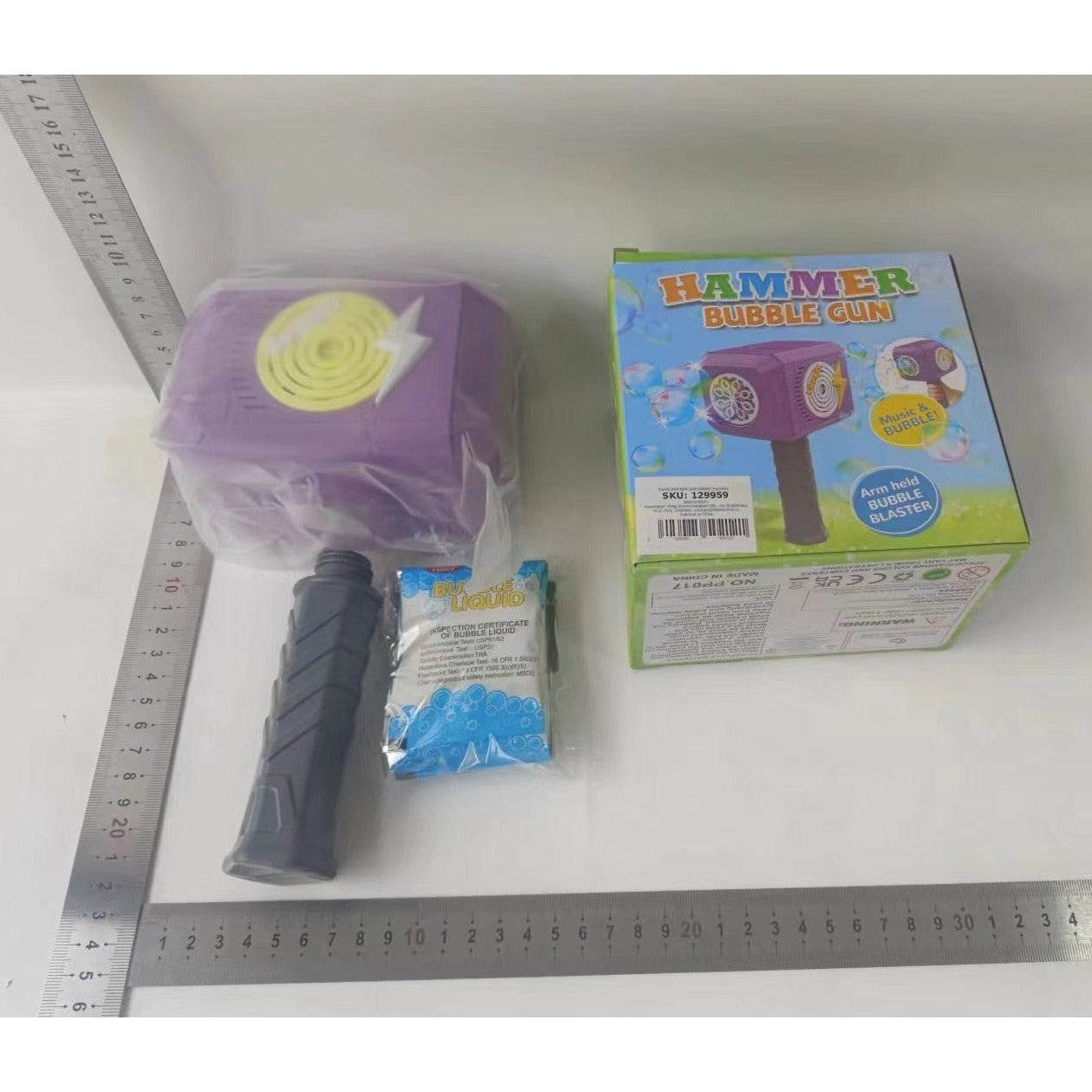 Jucarie Interactiva pentru Baloane de Sapun, Flippy, Sunete si Lumini, Model Ciocan, cu 8 Orificii, 13.5 x 10 x 12 cm,