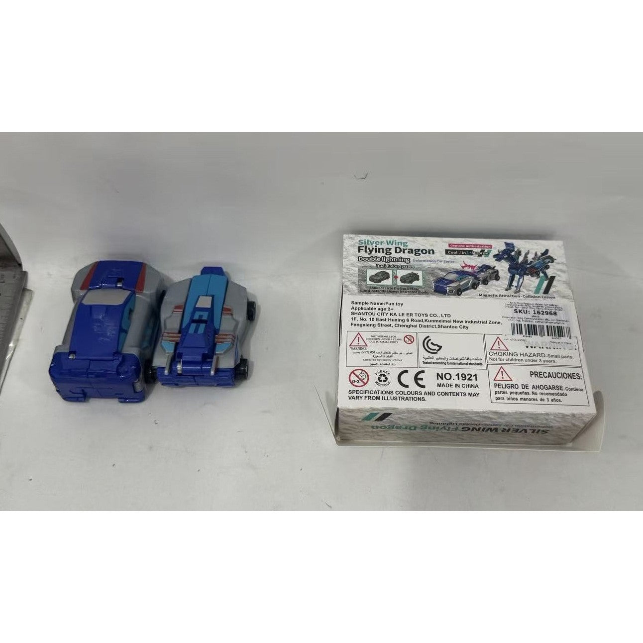 Jucarie Transformabila 2in1, Flippy, Silver Wing Flying Dragon, Masina/Dragon, Atractie Magnetica, +6 Ani, din ABS,
