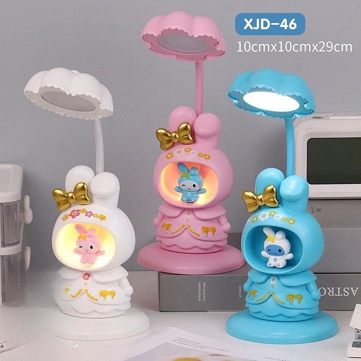 Lampa de Veghe, Flippy, cu Ascutitoare de Creioane, 2 Functii de Lumina, de Birou si de Veghe, Model Iepuras, Incarcare