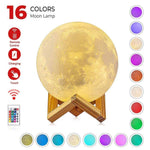 Lampa de veghe in forma de luna cu stele 3D Moon Light, Acumulator integrat, alimentare USB, stand din plastic inclus,