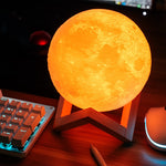 Lampa de veghe in forma de luna cu stele 3D Moon Light, Acumulator integrat, alimentare USB, stand din plastic inclus,