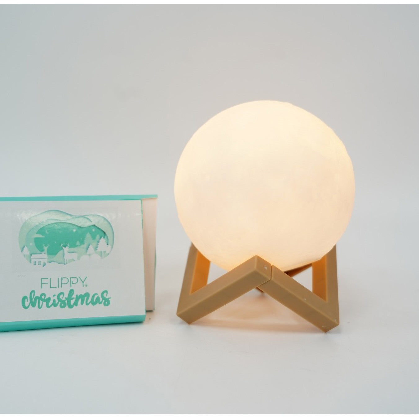 Lampa de veghe luna 3D Moon Light, lumina LED alb cald, alimentare baterii, fara acumulator, stand din plastic inclus,