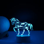 Lampa LED decorativa, Flippy, 3D, Cal, cu telecomanda, doua moduri de alimentare USB si baterii, 20 cm inaltime, din