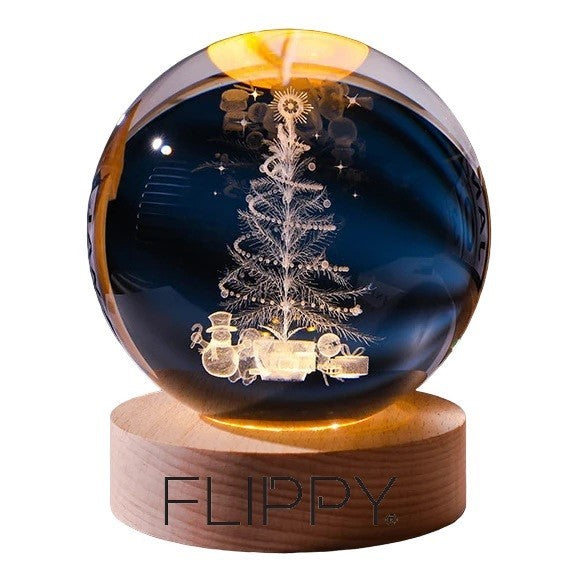 Lampa LED Decorativa, Flippy, cu Bila de Cristal cu Diametru 6cm, Model Brad de Craciun 3D, Alimentare USB, Suport din