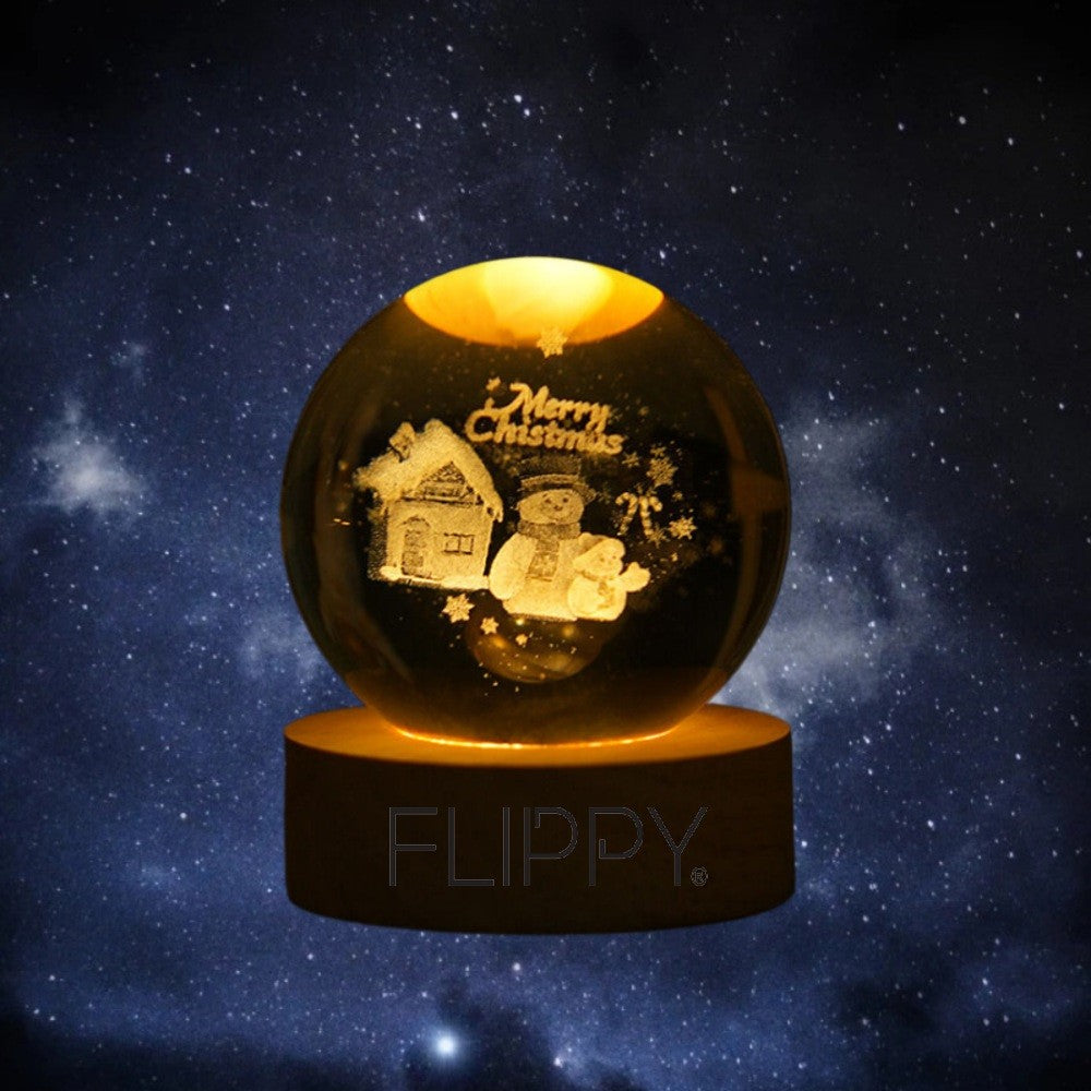 Lampa LED Decorativa, Flippy, cu Bila de Cristal cu Diametru 6cm, Model Merry Christmas 3D, Alimentare USB, Suport din