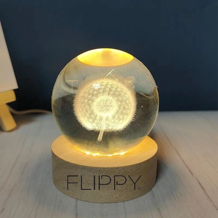 Lampa LED Decorativa, Flippy, cu Bila de Cristal cu Diametru 6cm, Model Papadie 3D, Alimentare USB, Suport din Lemn,