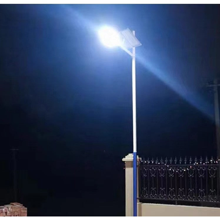 Lampa solara stradala Flippy, pentru curte sau strada, cu doua grile, finisaj mat, rezistent la apa, montare prin