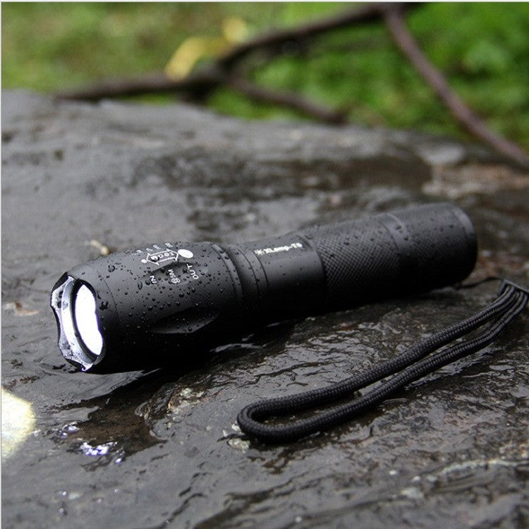 Lanterna Power Bank LED, Flippy, Incarcare USB, Raza 300m, 5W, Model T9 Telescopic 14.7 -15.7 cm, Functie Zoom si