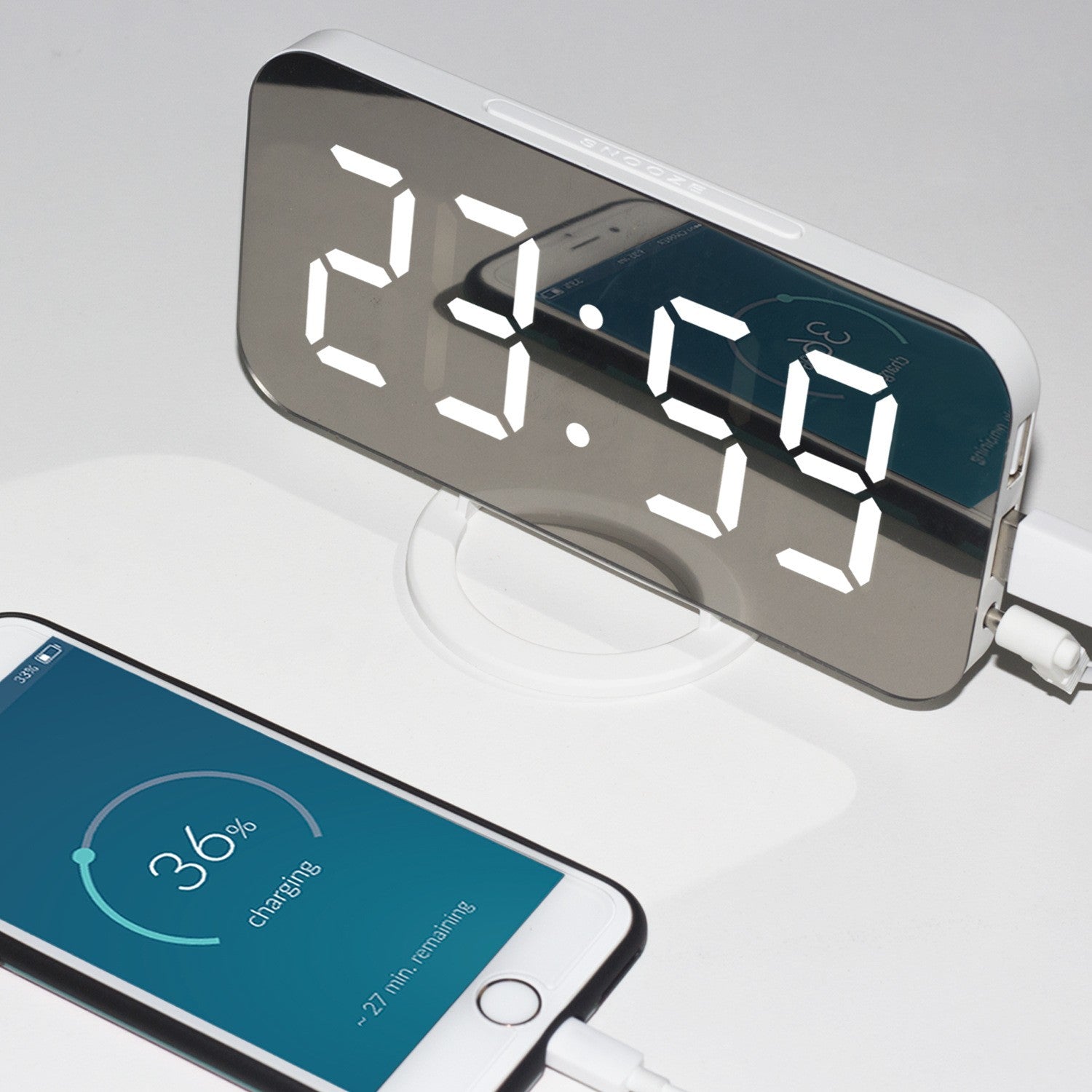 Ceas digital cu LED, Flippy, multifunctional, afisaj digital, alarma, 2 porturi USB de iesire, ecran tip oglinda,