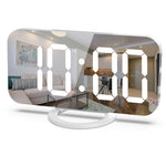 Ceas digital cu LED, Flippy, multifunctional, afisaj digital, alarma, 2 porturi USB de iesire, ecran tip oglinda,