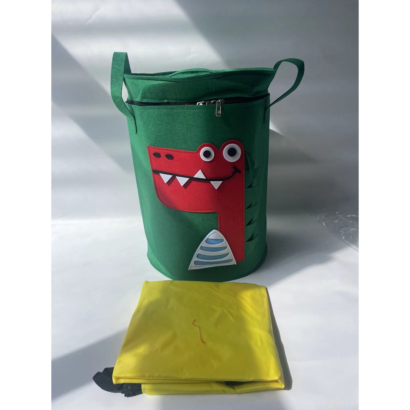 Cutie de Depozitare 2In1, Flippy, Impermeabila, Covor pentru Jucarii si Lego 150cm, Capacitate Mare, cu Manere, cu
