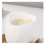 Lumanare Parfumata, Flippy, Model Abstract, Aroma Frezie/Para, din Ceara de Soia, 8 x 5.5 x 6 cm, Alb