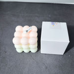 Lumanare Parfumata, Flippy, din Ceara De Soia, Model Cub, Gradient in 3 Culori Pale, 6x6x6 cm, Aroma de Piersici, Bej