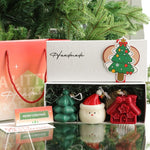 Lumanari Parfumate de Craciun, Flippy, GIFT BOX din 3 Lumanari din Ceara de Soia, Model C Om de Zapada, Brad, Casuta,