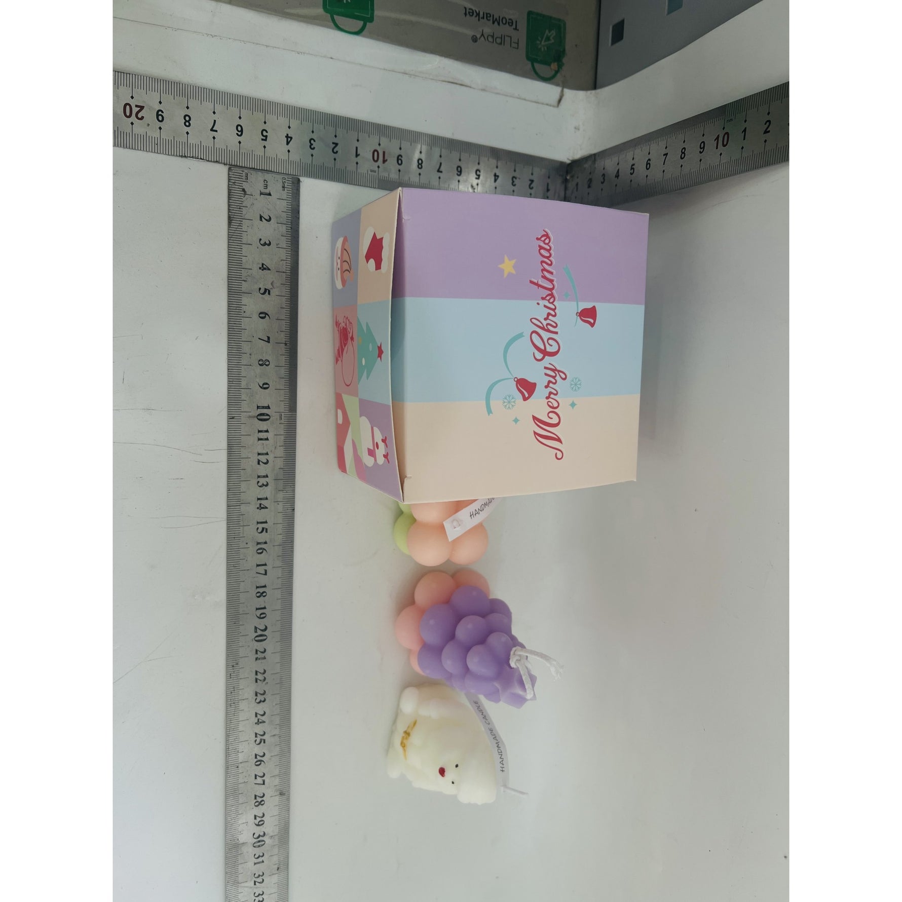 Lumanari Parfumate de Craciun, Flippy, Gift Box Set cu 3 Lumanari Aromaterapie, 11 x 11 x 7.5 cm, Mov Roz
