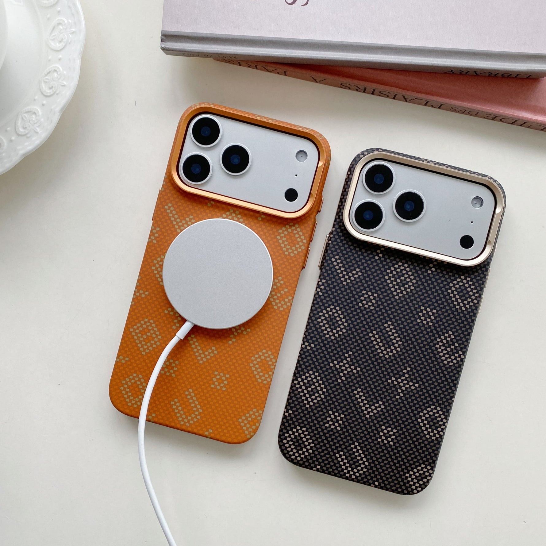 Carcasa Magnetica, Flippy, Compatibila Apple iPhone 16 Pro Max, din Fibra de Carbon, Litere Fosforescente, Maro